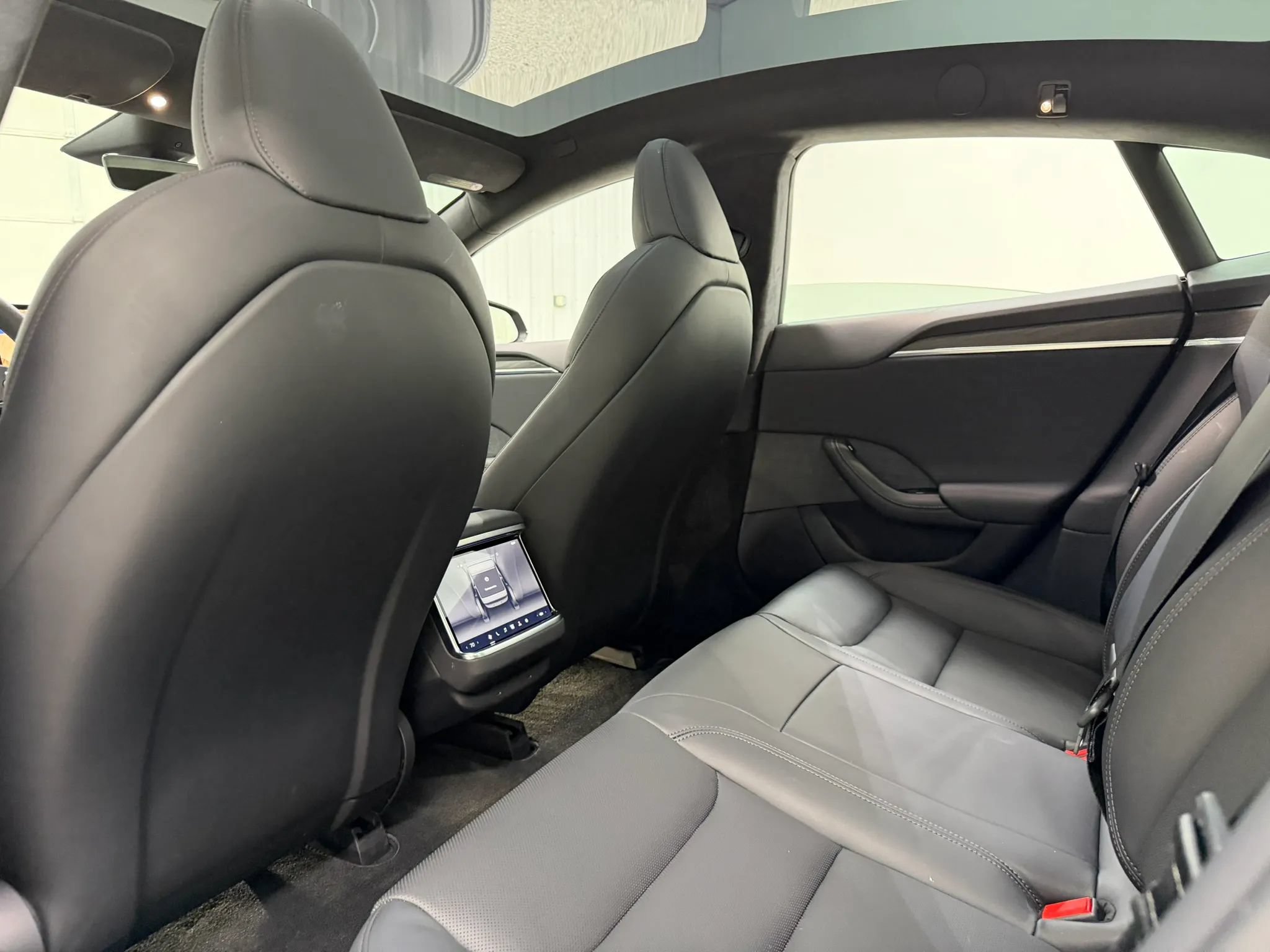 Used 2024 Tesla Model S AWD/4WD image 17