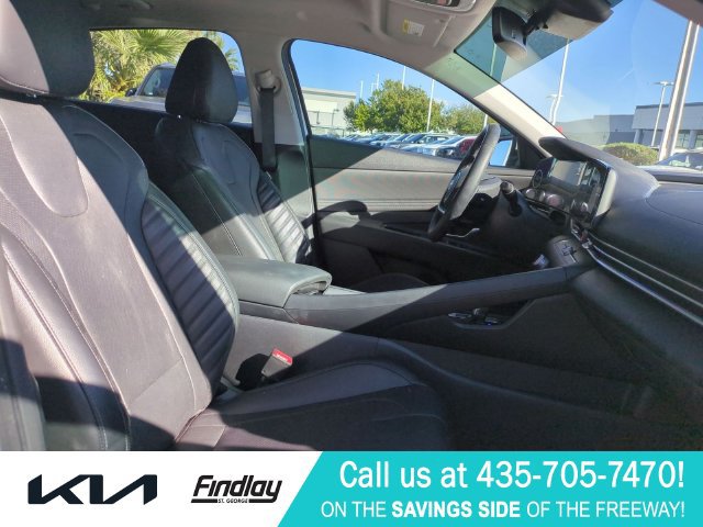 Used 2023 Hyundai Elantra Limited FWD image 33