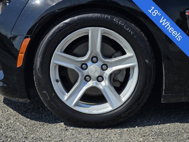 Used 2016 Chevrolet Camaro LT RWD image 10