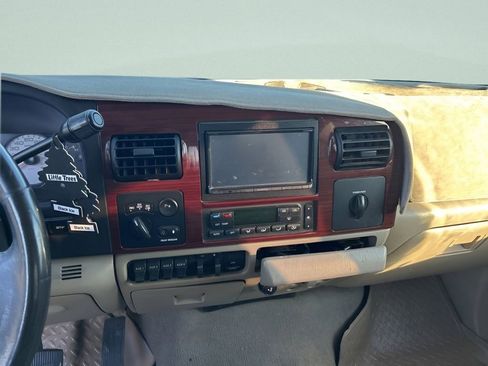 Used 2007 Ford F350 Lariat image 27