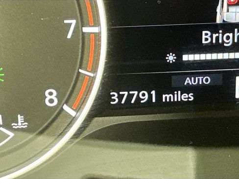 Used 2025 Nissan Rogue SV AWD/4WD image 15