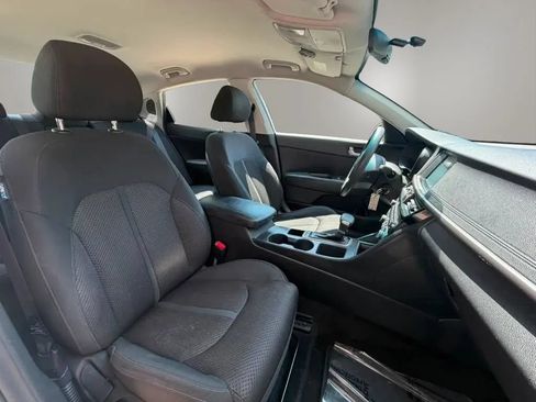 Used 2018 Kia Optima LX w/ 17" Alloy Wheels Package FWD image 12