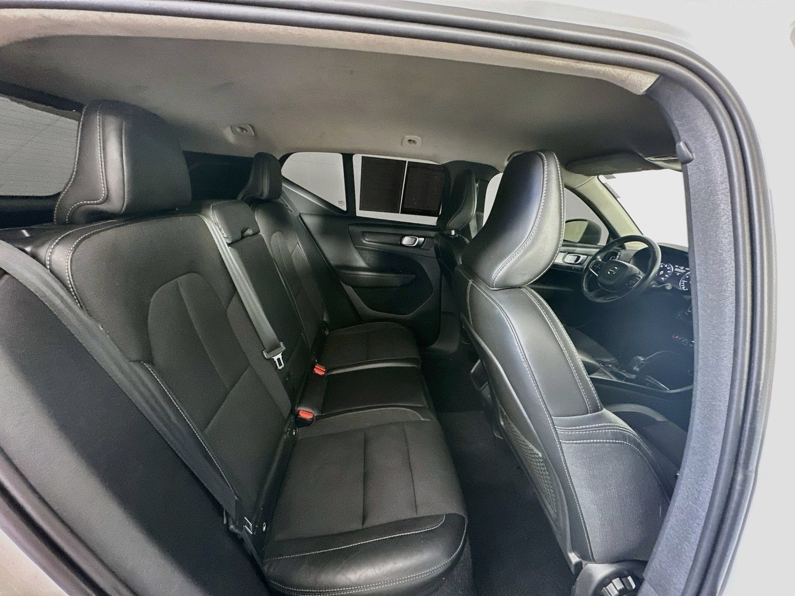 Used 2020 Volvo XC40 T5 Momentum AWD/4WD image 25