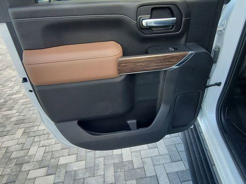 Used 2022 Chevrolet Silverado 3500 High Country image 22