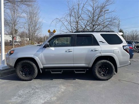 Used 2023 Toyota 4Runner TRD Off-Road Premium w/ Moonroof Package image 2