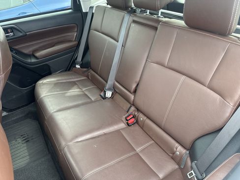 Used 2017 Subaru Forester 2.5i Touring AWD/4WD image 10