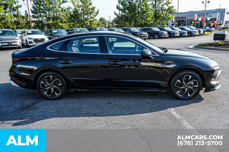 Used 2025 Hyundai Sonata SEL FWD image 8
