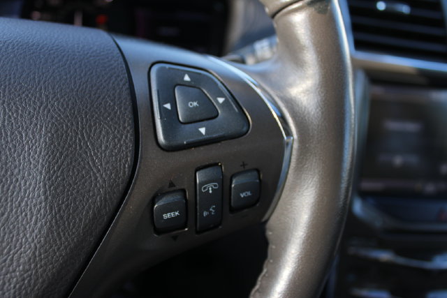 Used 2014 Lincoln MKX AWD w/ Equipment Group 102A image 9