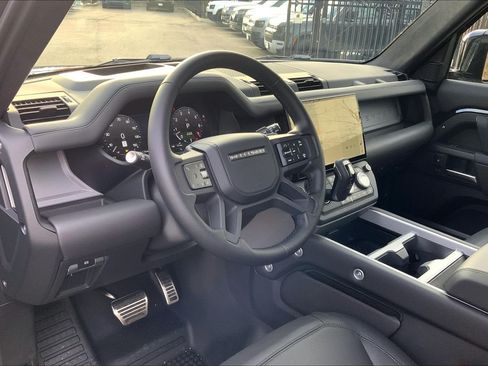 New 2026 Land Rover Defender 110 V8 AWD/4WD image 8