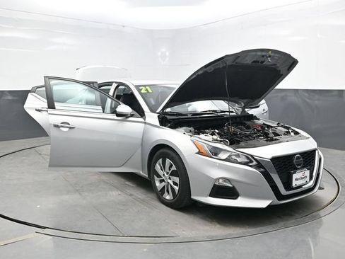 Used 2021 Nissan Altima 2.5 S FWD image 44