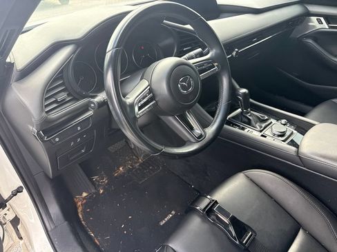 Used 2020 MAZDA MAZDA3 Hatchback w/ Preferred Package FWD image 4