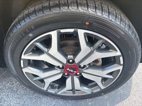 Used 2022 Kia Seltos SX w/ Sunroof Package AWD/4WD image 10