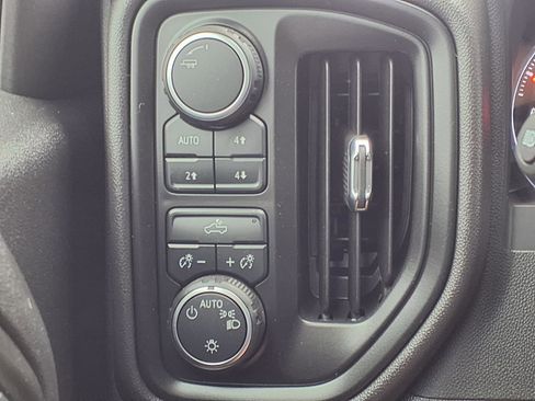 Used 2025 Chevrolet Silverado 1500 Custom Trail Boss image 10