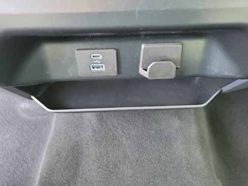 Used 2023 Ford F150 XLT RWD image 15