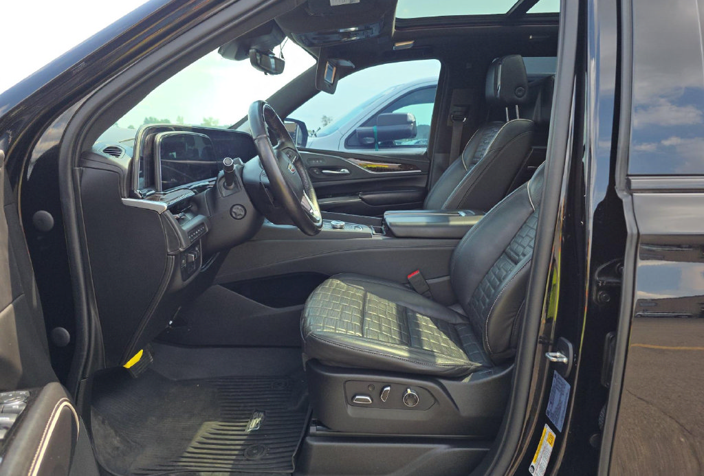 Used 2022 Cadillac Escalade Sport Platinum AWD/4WD image 5
