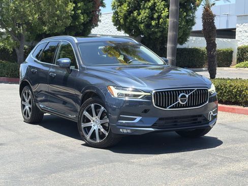 Used 2020 Volvo XC60 T6 Inscription w/ Protection Package Premier AWD/4WD image 1