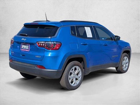 Used 2024 Jeep Compass Latitude image 5