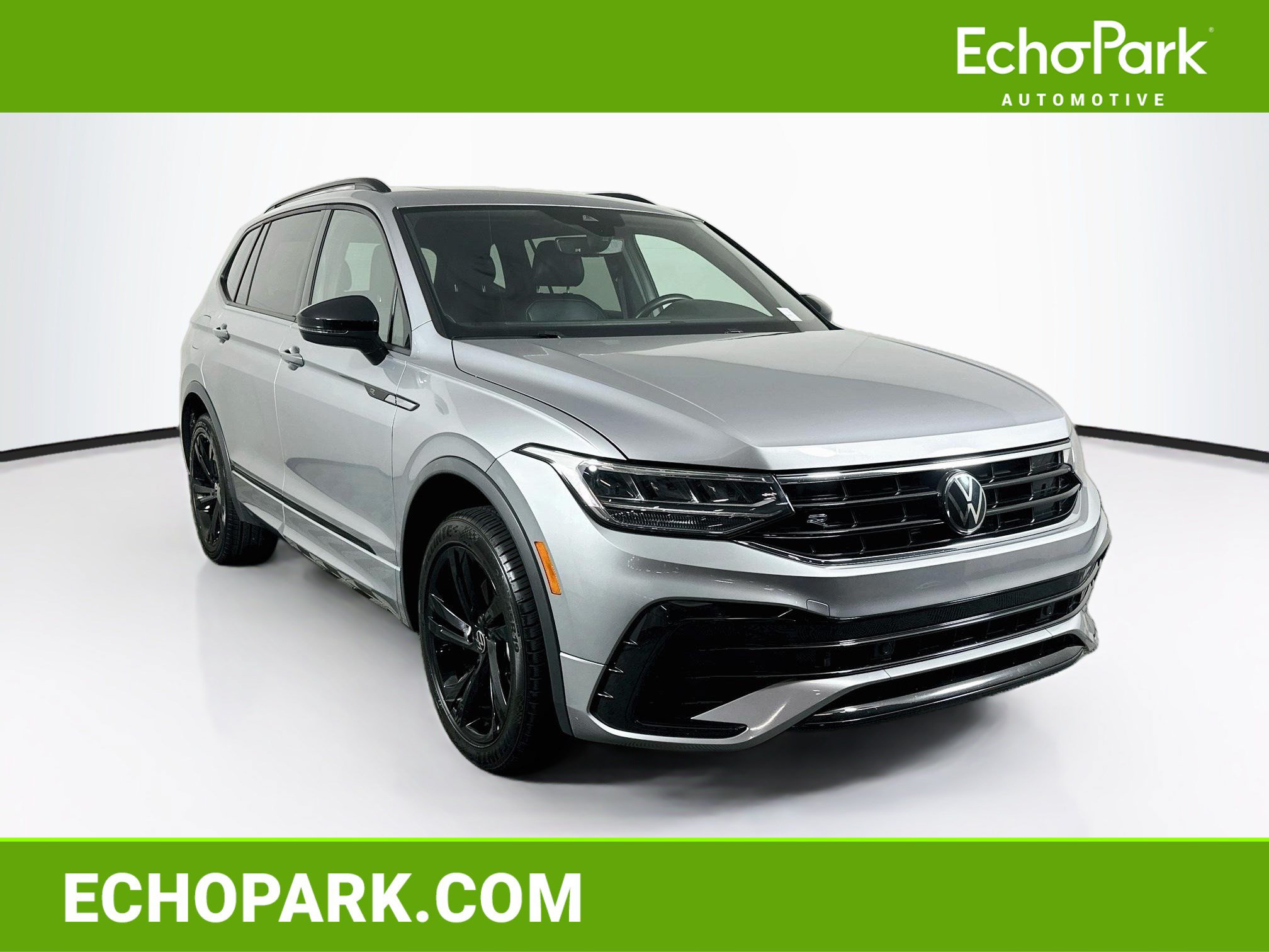 Used 2023 Volkswagen Tiguan SE R-Line FWD image 1