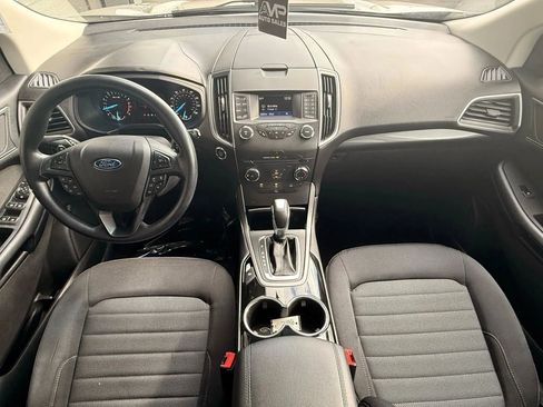 Used 2017 Ford Edge SE image 22