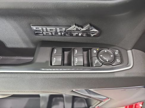 Used 2026 Chevrolet Silverado 1500 High Country AWD/4WD image 33