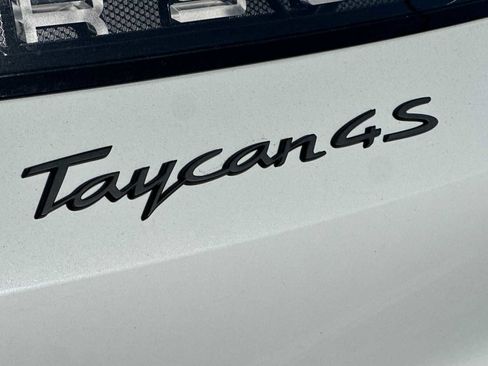 Used 2024 Porsche Taycan 4S image 28