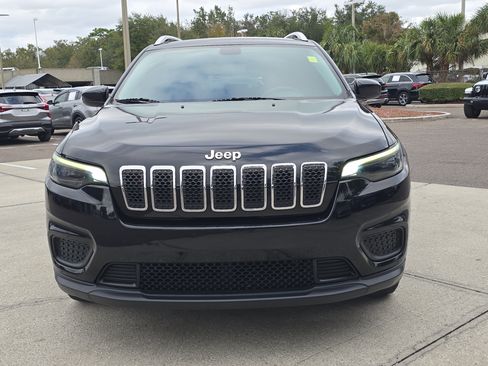 Used 2020 Jeep Cherokee Latitude image 3