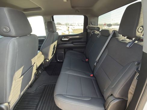 Used 2025 Chevrolet Silverado 1500 LT image 15