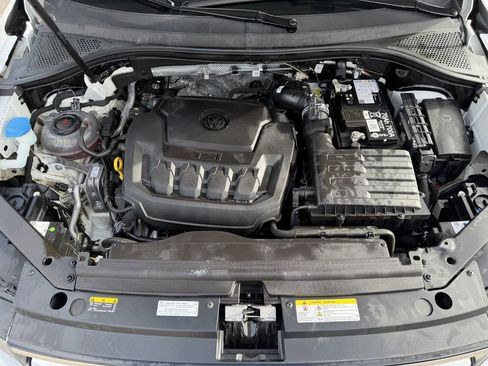 Used 2024 Volkswagen Tiguan SE FWD image 31