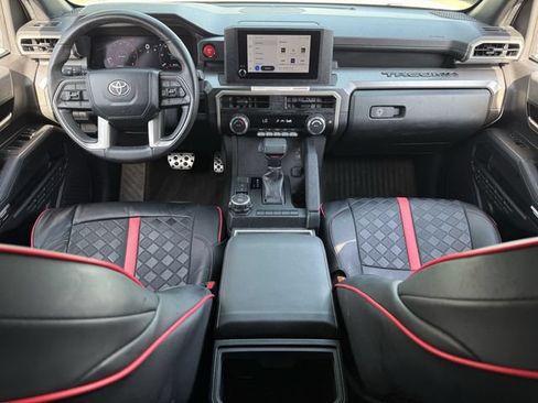 Used 2024 Toyota Tacoma TRD Sport AWD/4WD image 12