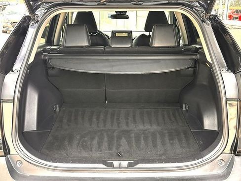 Used 2021 Toyota RAV4 XLE Premium FWD image 31