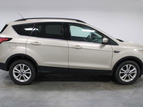 Used 2018 Ford Escape SE image 11