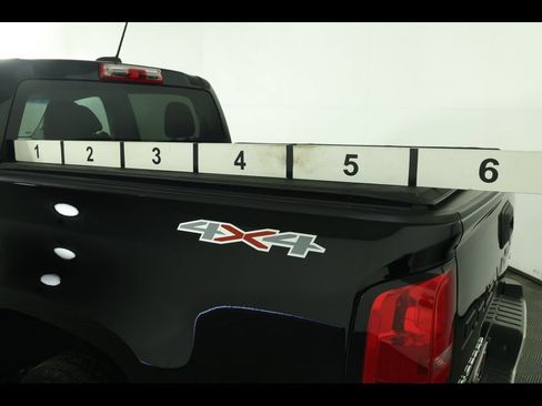 Used 2022 Chevrolet Colorado W/T w/ WT Convenience Package image 12