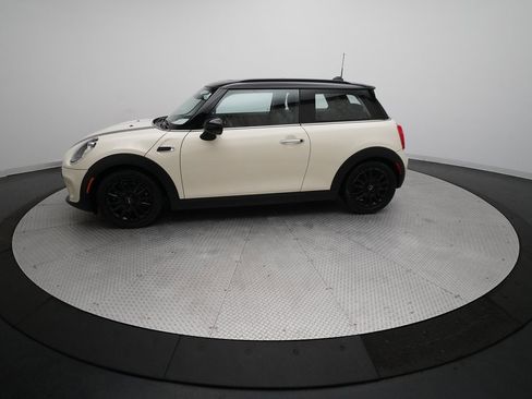 Used 2017 MINI Cooper 2-Door Hardtop image 22