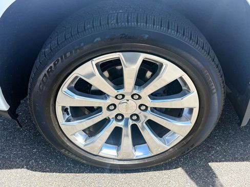 Certified 2019 Chevrolet Silverado 1500 High Country w/ Technology Package AWD/4WD image 8