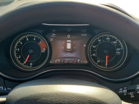 Used 2022 Jeep Cherokee Latitude Lux image 23