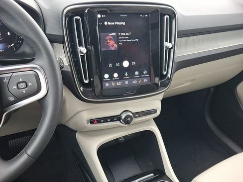 Used 2023 Volvo XC40 B5 Plus w/ Climate Package AWD/4WD image 20