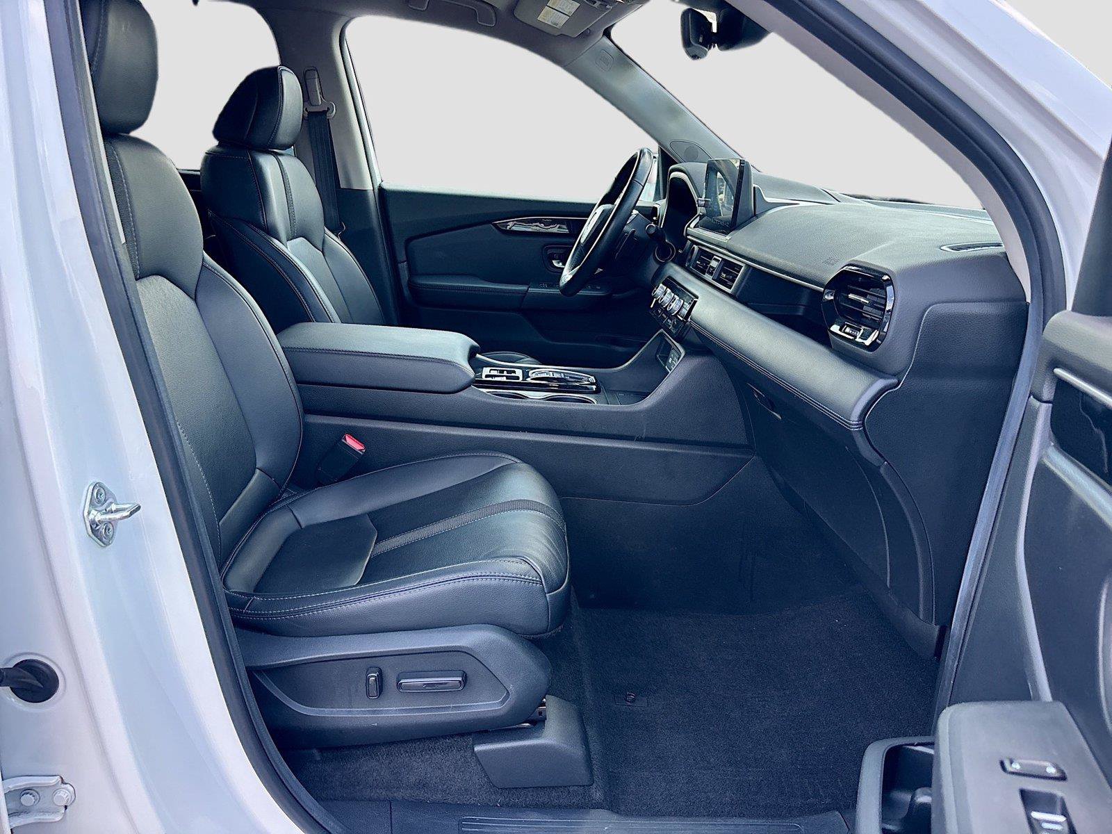 Certified 2024 Honda Pilot Touring image 35
