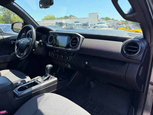 Used 2016 Toyota Tacoma TRD Sport w/ Premium & Technology Package AWD/4WD image 24