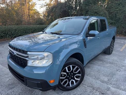 Used 2023 Ford Maverick Lariat image 3