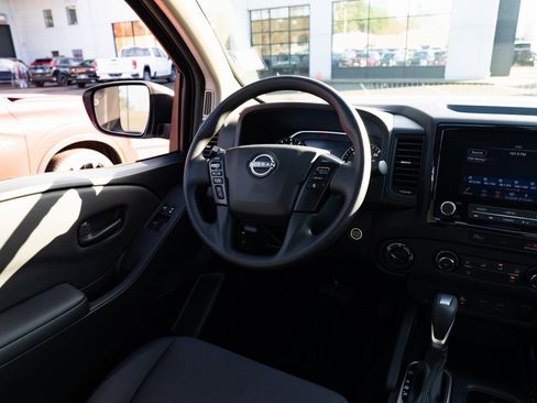 Used 2023 Nissan Frontier S w/ Technology Package image 9