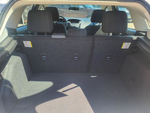 Used 2018 Ford Focus SE FWD image 11