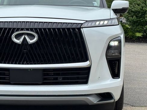 Used 2025 INFINITI QX80 Luxe AWD/4WD image 10