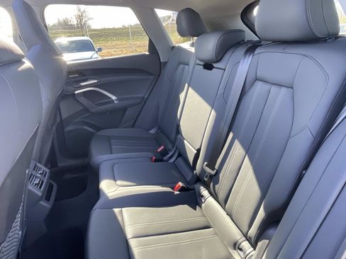 Used 2025 Audi Q5 Premium Plus w/ Premium Plus image 12