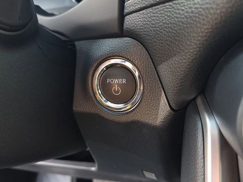 Used 2025 Toyota RAV4 XLE image 27