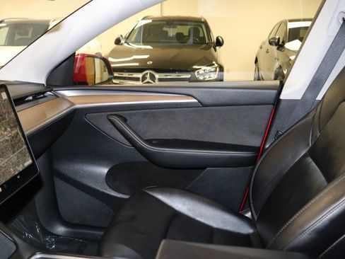 Used 2023 Tesla Model Y Performance image 64