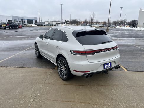 Used 2020 Porsche Macan Turbo image 6