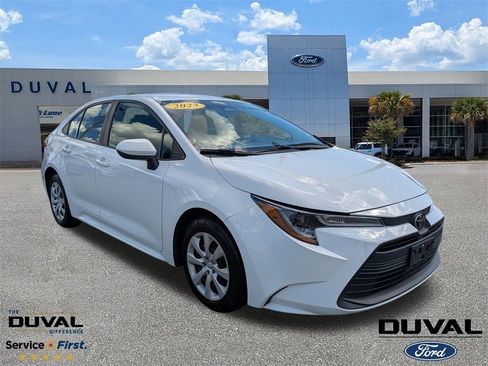 Used 2023 Toyota Corolla LE image 1