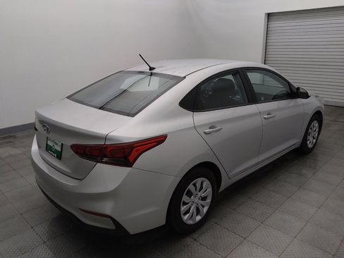 Used 2020 Hyundai Accent SE FWD image 9