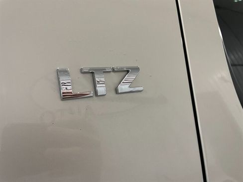 Used 2012 Chevrolet Suburban LTZ AWD/4WD image 28