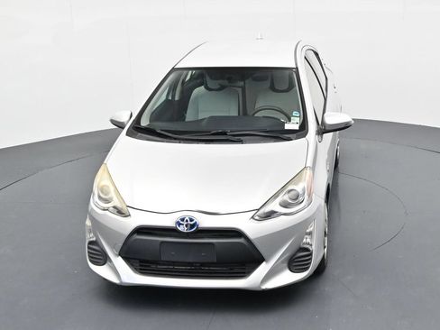 Used 2016 Toyota Prius C One FWD image 19